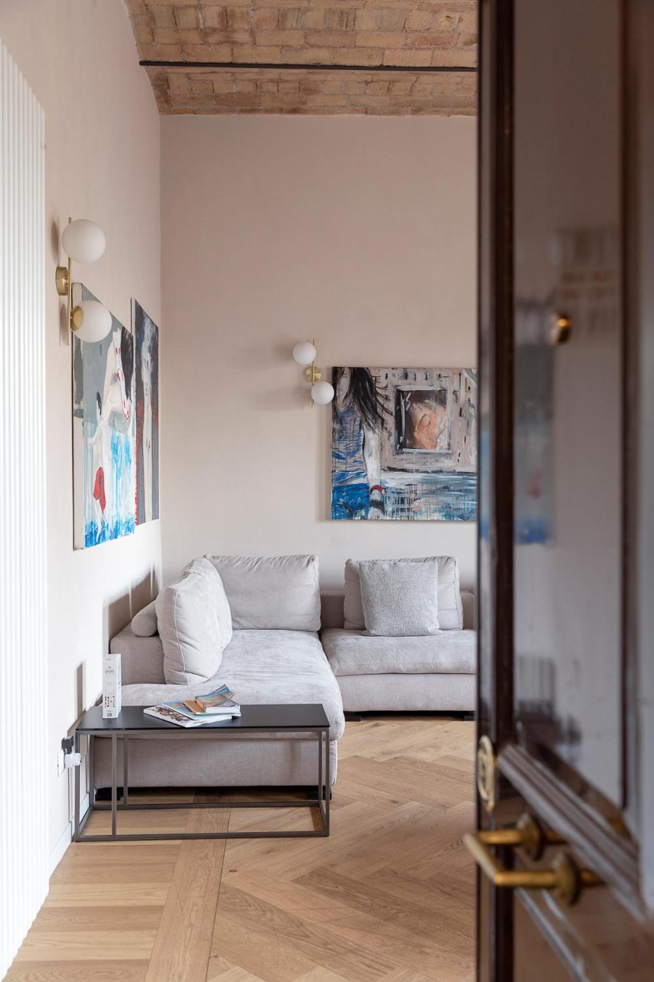 Restart Apartment Rom